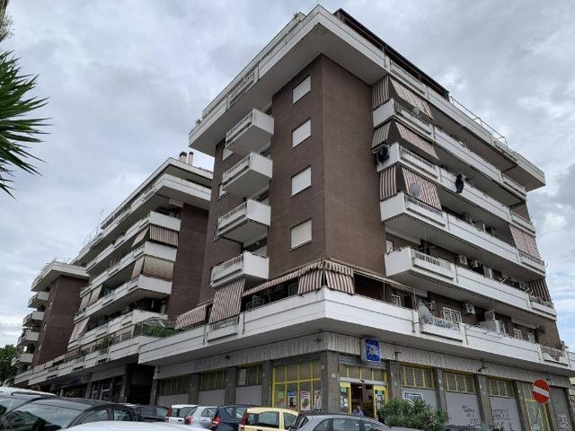 Appartamento in vendita a Roma RM