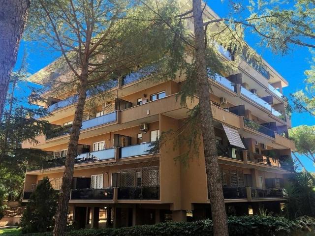 Appartamento in vendita a Roma RM