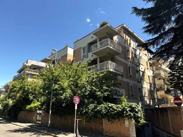 Appartamento in vendita a Roma RM