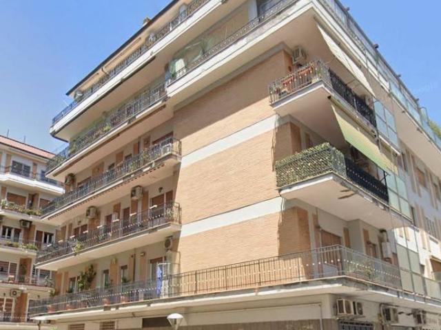 Appartamento in vendita a Roma RM
