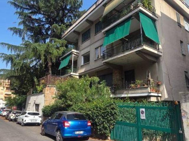 Appartamento in vendita a Roma RM