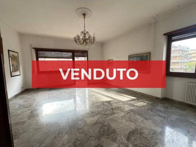 Appartamento in vendita a Roma RM