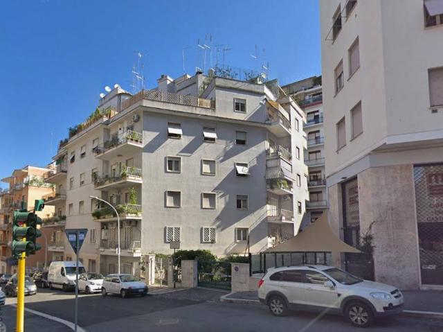 Appartamento in vendita a Roma RM