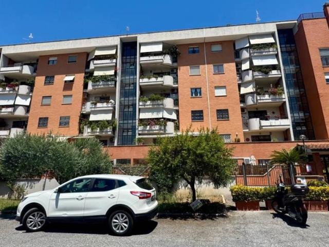 Appartamento in vendita a Roma RM