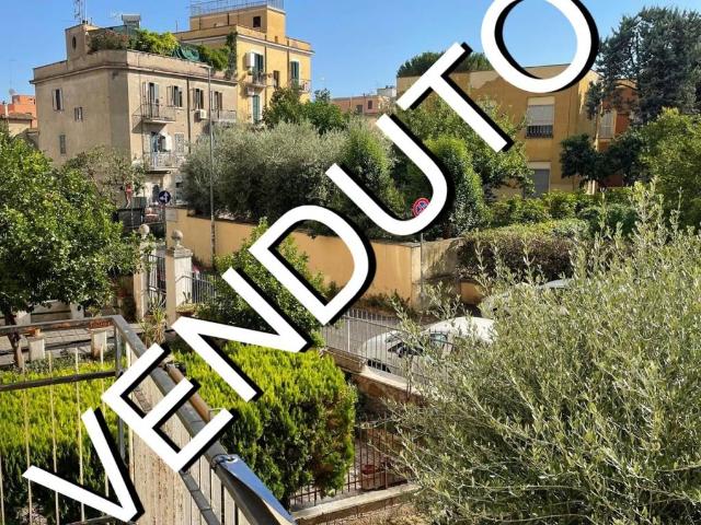 Appartamento in vendita a Roma RM