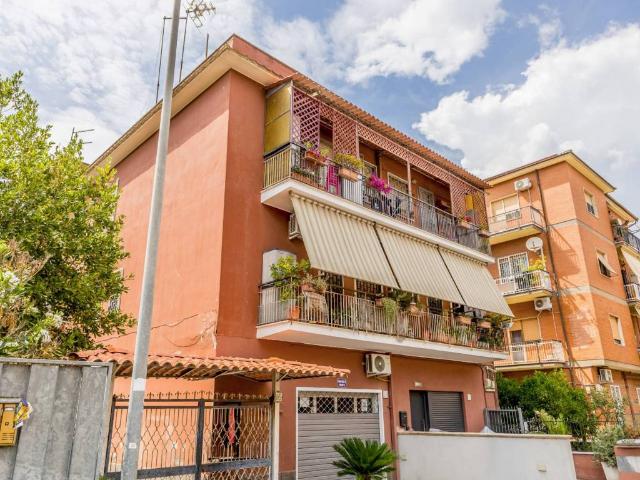 Appartamento in vendita a Roma RM