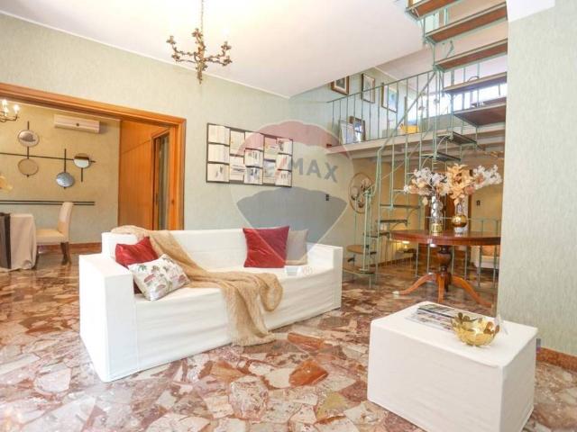 Appartamento in vendita a Roma RM
