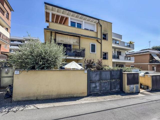 Appartamento in vendita a Roma RM