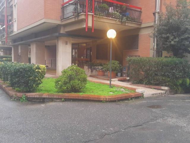 Appartamento in vendita a Roma RM