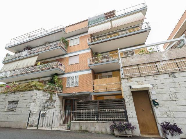 Appartamento in vendita a Roma RM