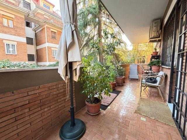 Appartamento in vendita a Roma RM