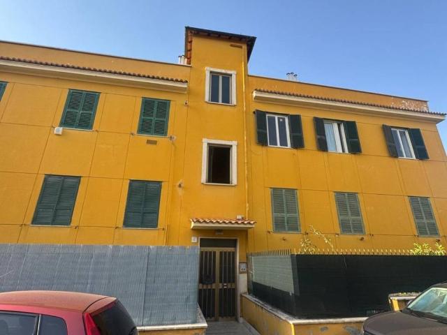 Appartamento in vendita a Roma RM