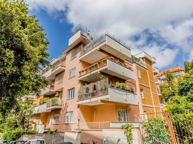 Appartamento in vendita a Roma RM