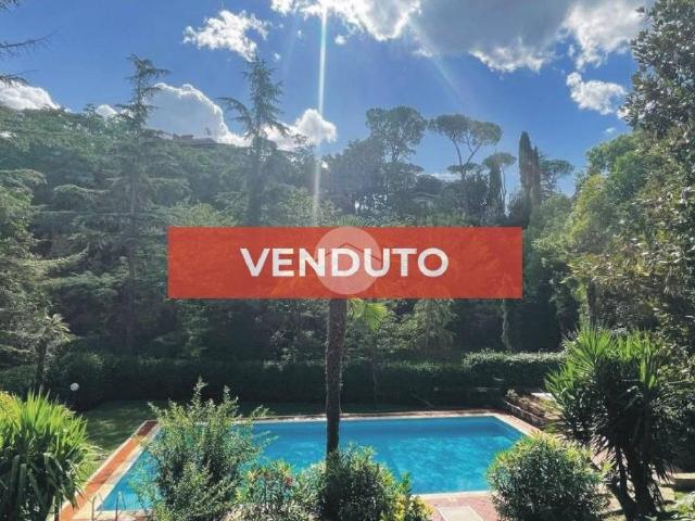 Appartamento in vendita a Roma RM