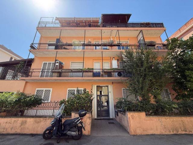 Appartamento in vendita a Roma RM