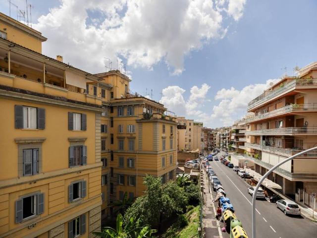 Appartamento in vendita a Roma RM