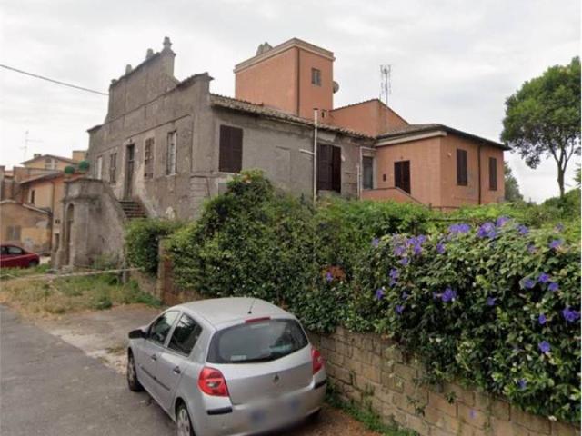Appartamento in vendita a Roma RM