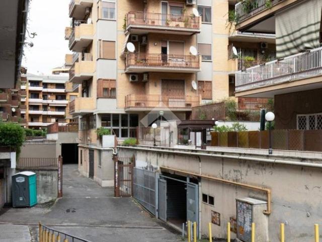 Appartamento in vendita a Roma RM