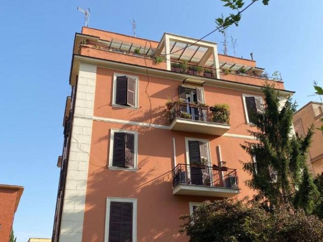 Appartamento in vendita a Roma RM