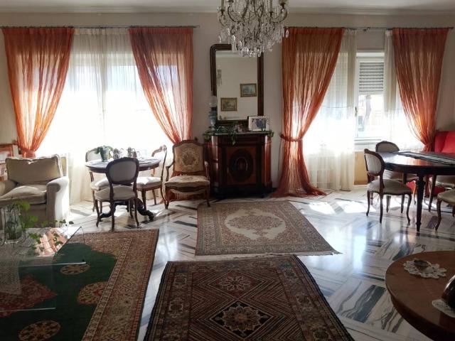 Appartamento in vendita a Roma RM
