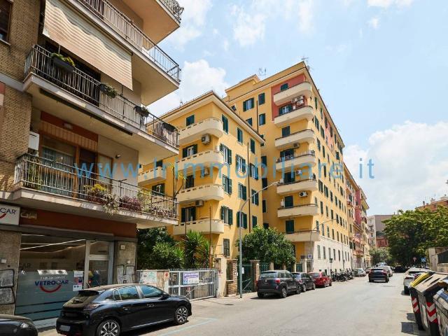 Appartamento in vendita a Roma RM