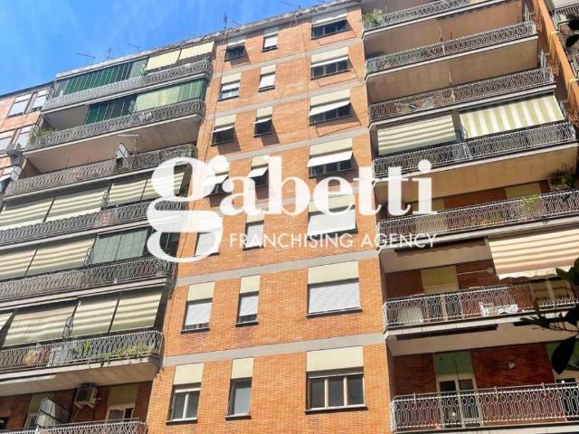 Appartamento in vendita a Roma RM