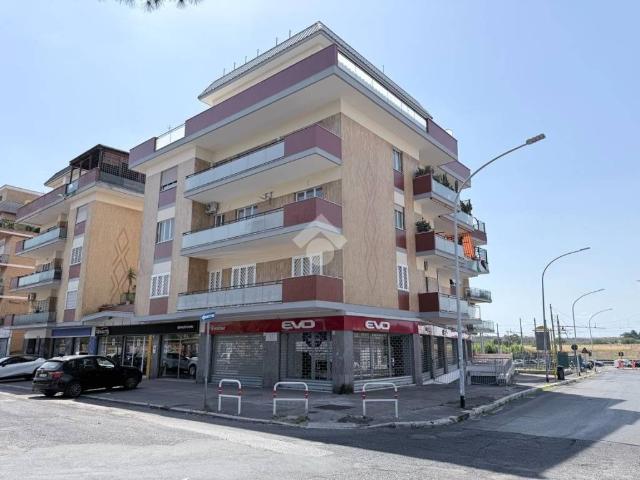 Appartamento in vendita a Roma RM
