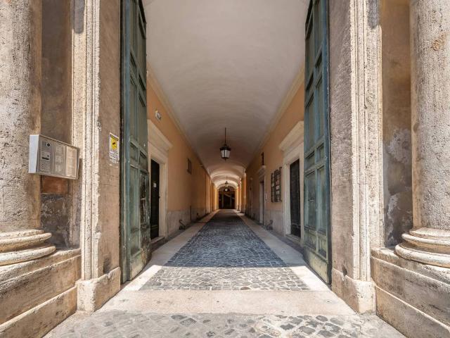 Appartamento in vendita a Roma RM