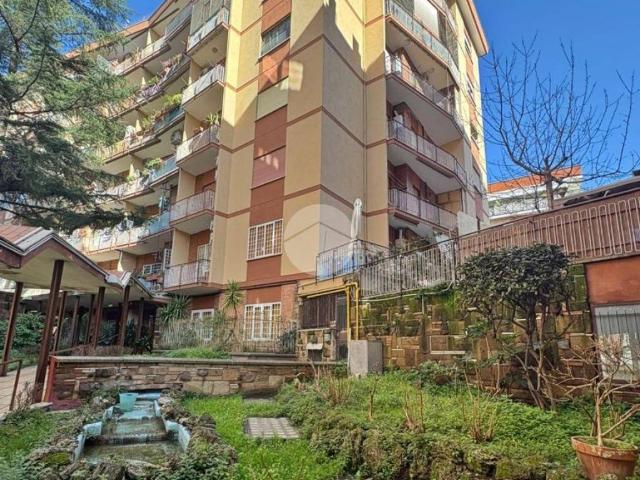 Appartamento in vendita a Roma RM