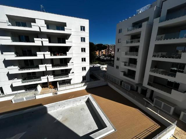 Appartamento in vendita a Roma RM
