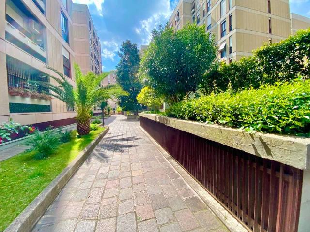 Appartamento in vendita a Roma RM