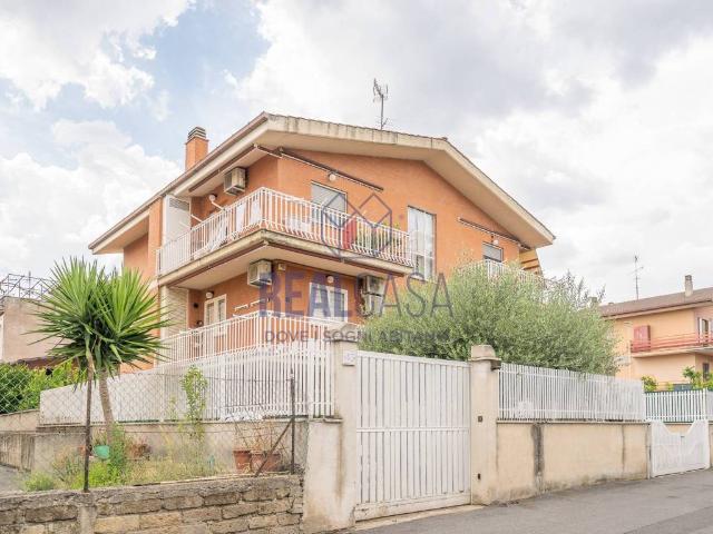 Appartamento in vendita a Roma RM