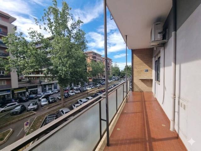 Appartamento in vendita a Roma RM