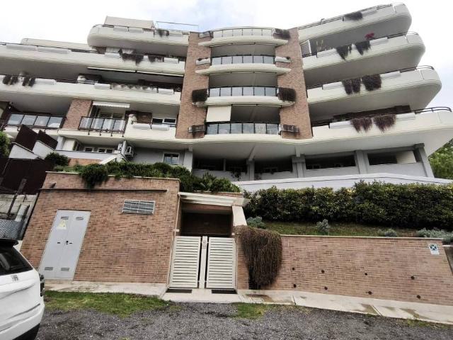 Appartamento in vendita a Roma RM