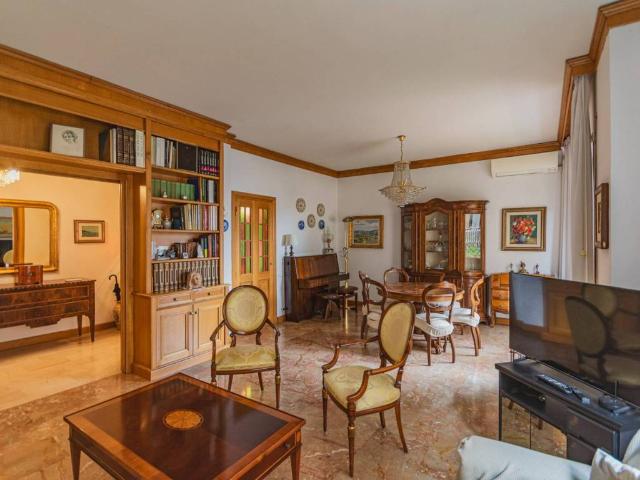 Appartamento in vendita a Roma RM