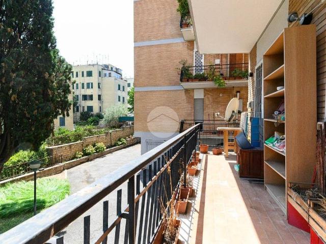 Appartamento in vendita a Roma RM