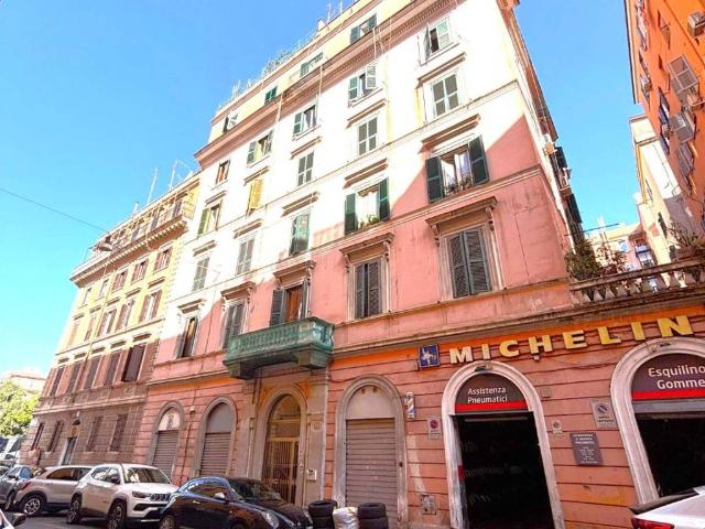 Appartamento in vendita a Roma RM
