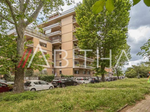 Appartamento in vendita a Roma RM
