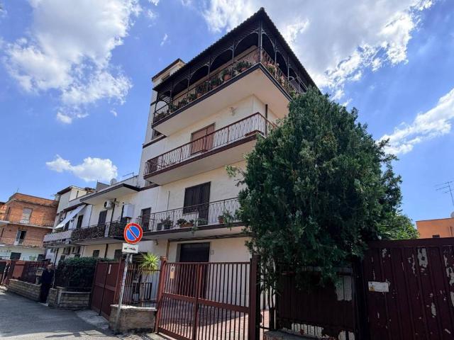 Appartamento in vendita a Roma RM