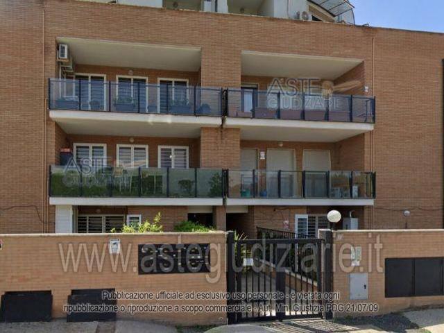 Appartamento in vendita a Roma RM