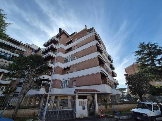 Appartamento in vendita a Roma RM