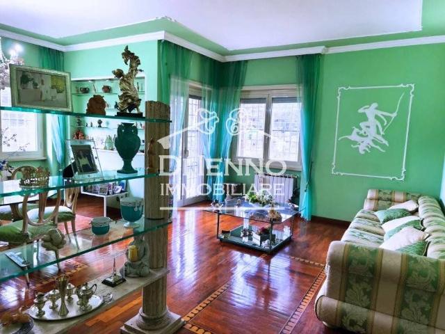 Appartamento in vendita a Roma RM