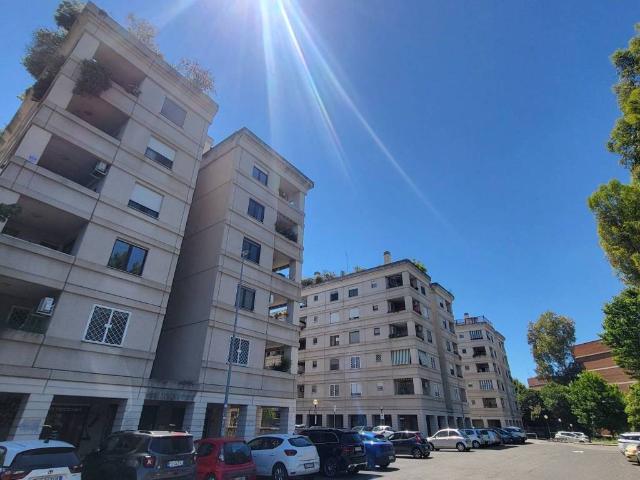 Appartamento in vendita a Roma RM