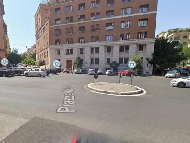 Appartamento in vendita a Roma RM