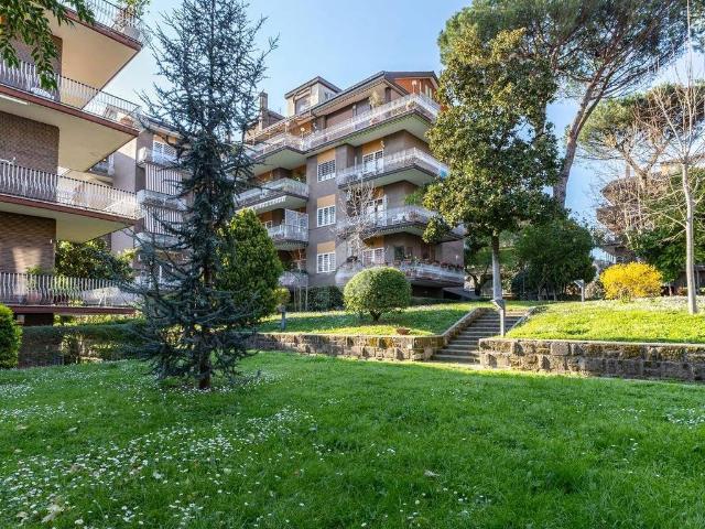 Appartamento in vendita a Roma RM