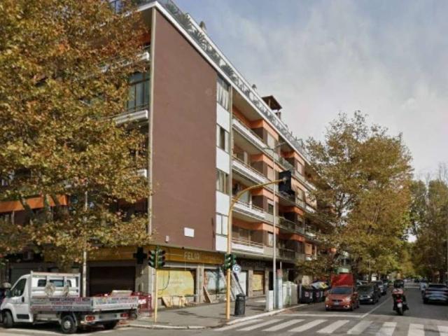 Appartamento in vendita a Roma RM