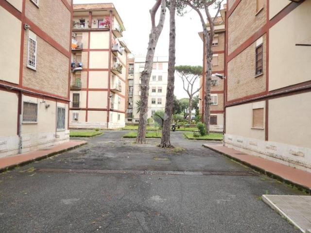 Appartamento in vendita a Roma RM