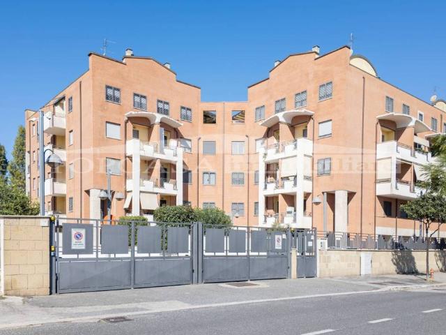 Appartamento in vendita a Roma RM
