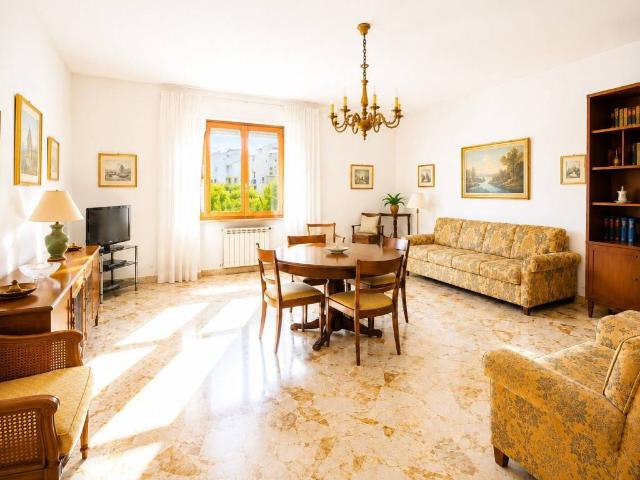 Appartamento in vendita a Roma RM