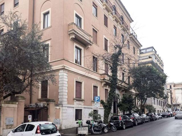 Appartamento in vendita a Roma RM